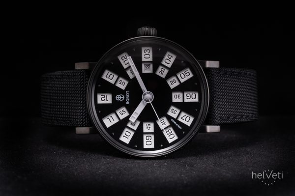 Robot Graphic Analog Black - Obrázek 2