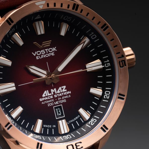 Vostok Europe Almaz Automatic Line NH35-320B679 - Obrázek 3